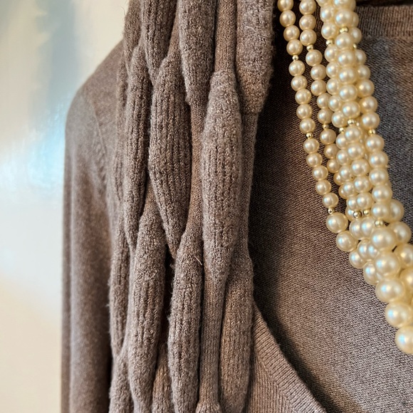 Cashmere sweater w/scarf EUC Med Cashmere/wool - Picture 8 of 11